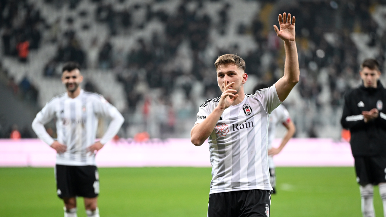 Foto - Bir grup oyuncu hakkında konuştu: Tarih yazdılar evet ama yetmez: Türkiye’nin yeni yıldızı yaptılar O ismi: Masal anlatma Gio!