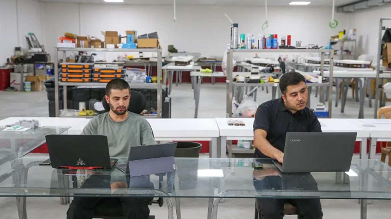 Foto - Bir grup Türk mühendis bir araya gelerek adeta tarih yazdı! Türkiye'nin yeni İHA'sını yaptılar