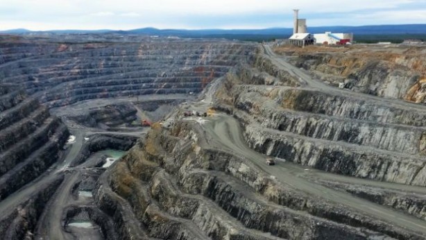 Foto - Bir ilçenin başına talih kuşu kondu! "Bölgede altın ve bakır var" diyerek izin istediler