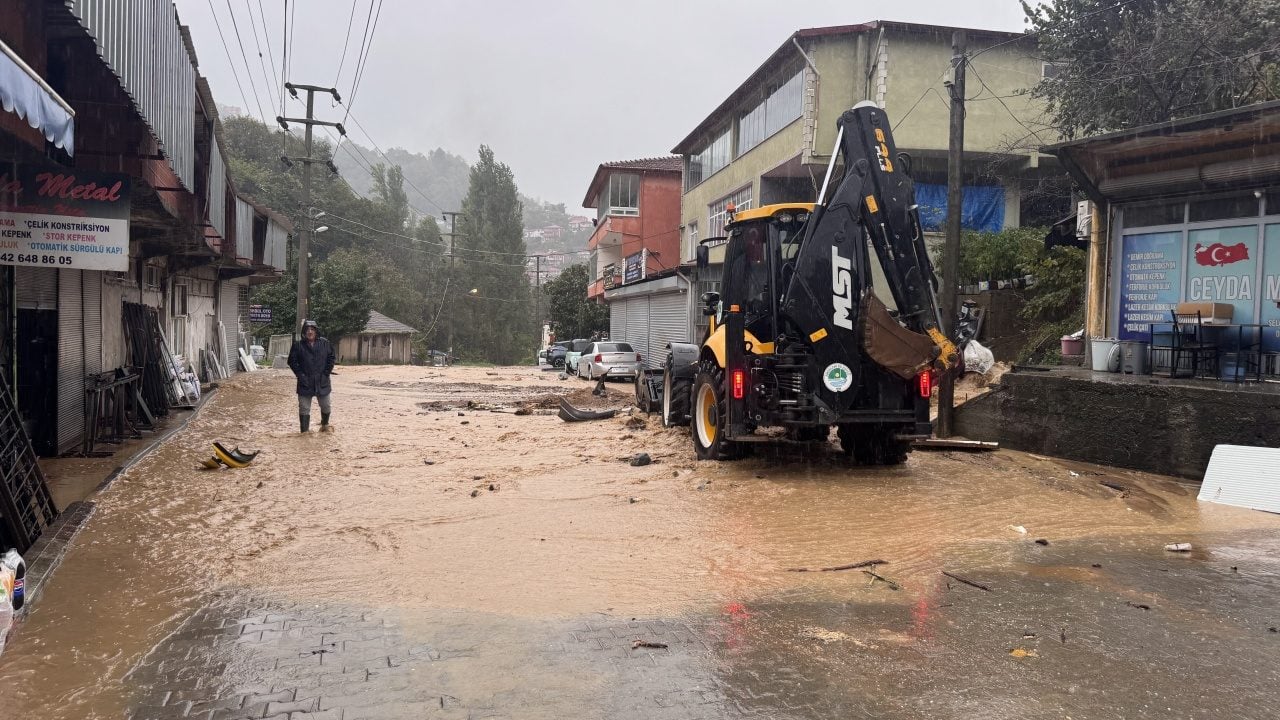 Foto - Bir ili daha sağanak vurdu