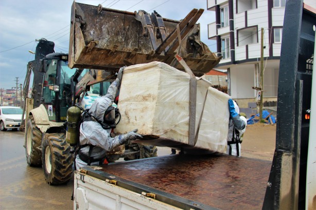 Foto - Bir ilimizde kimyasal madde paniği! Ekipler alarma geçti