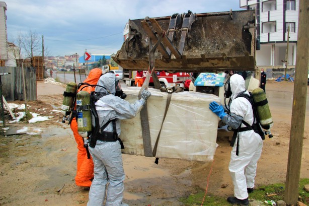 Foto - Bir ilimizde kimyasal madde paniği! Ekipler alarma geçti