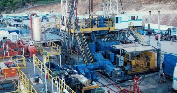 Foto - Bir ilimizden petrol fışkırıyor! Kimse bu kadarını beklemiyordu