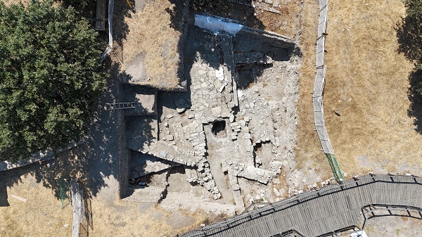 Foto - Bir ilk yaşanacak! Kazıda bulunan Troyalı kafatası yüzlendirilecek