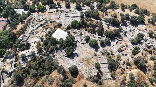 Foto - Bir ilk yaşanacak! Kazıda bulunan Troyalı kafatası yüzlendirilecek