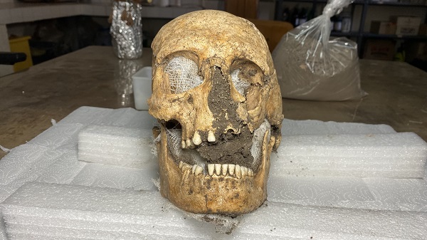 Bir ilk yaşanacak! Kazıda bulunan Troyalı kafatası yüzlendirilecek