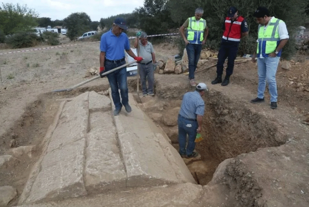 Foto - Bir ilk yaşandı! Çiftçinin tarlasından hazine fışkırdı
