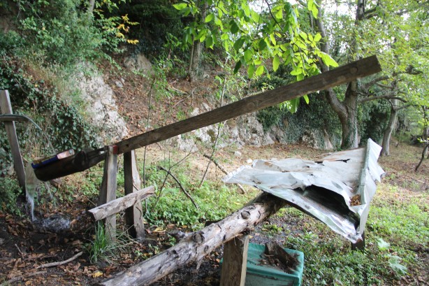 Foto - Bir Karadeniz klasiği: Kovanlarını ayılardan korumak için bakın ne yaptı
