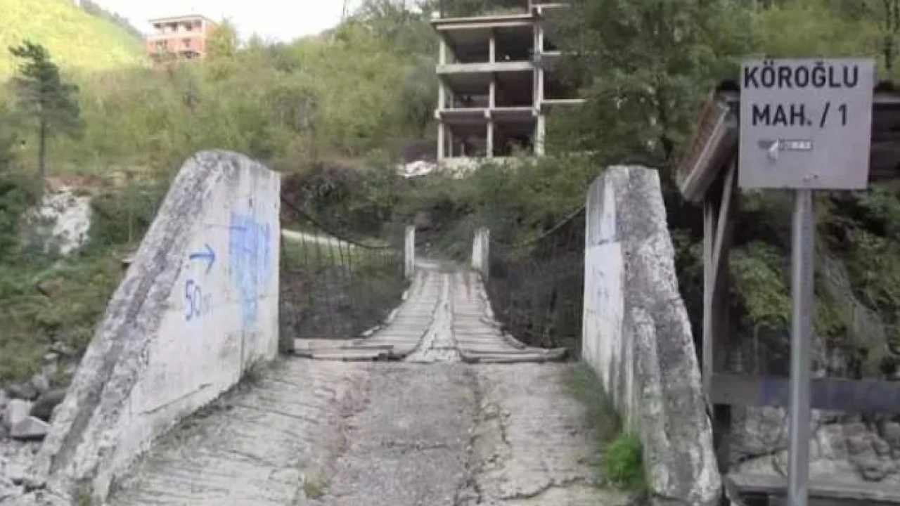 Bir Karadeniz klasiği: Yoldan geçenler dönüp bir daha bakıyor