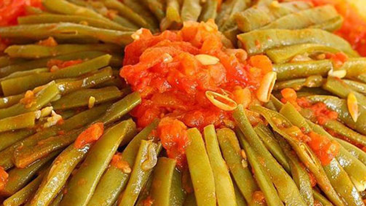 Foto - Bir kaşık ekleyince bakın ne oluyor! İşte taze fasulyeyi daha doyurucu yapmanın sırrı