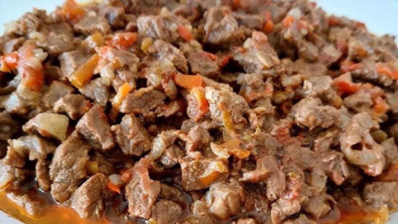 Foto - Bir kaşık ekleyince bakın ne oluyor! Kavurma pişirirken lezzetli olmasını sağlayan sır