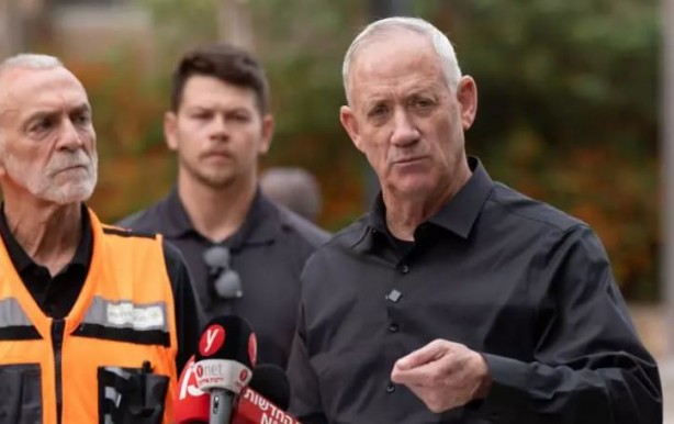 Foto - Bir katil gidiyor başka bir katil geliyor! Anketlerde önde