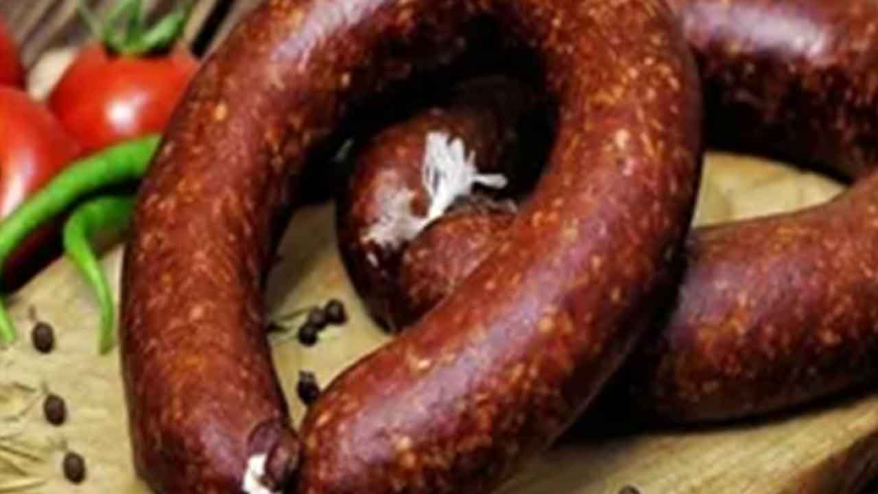 Foto - Bir kentin koşa koşa satın aldığı sucuk hileli çıktı! Herkes isyanda