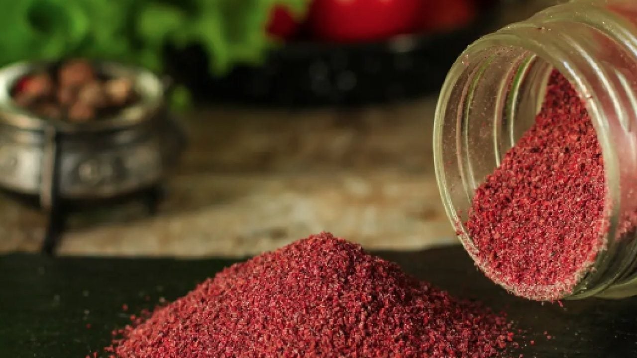 Foto - Bir kez daha denenmeli uyarısı geldi: Narın üzerine sumak serpin: Deneyen bayılıyor