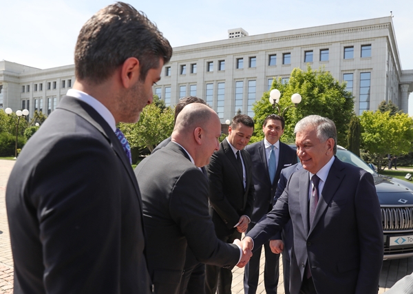 Foto - Bir lider daha TOGG'u teslim aldı... Cumhurbaşkanı Erdoğan'dan "hayırlı olsun" mesajı