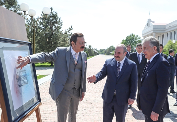 Foto - Bir lider daha TOGG'u teslim aldı... Cumhurbaşkanı Erdoğan'dan "hayırlı olsun" mesajı