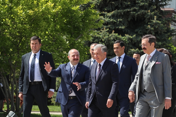 Foto - Bir lider daha TOGG'u teslim aldı... Cumhurbaşkanı Erdoğan'dan "hayırlı olsun" mesajı