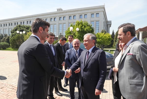 Foto - Bir lider daha TOGG'u teslim aldı... Cumhurbaşkanı Erdoğan'dan "hayırlı olsun" mesajı
