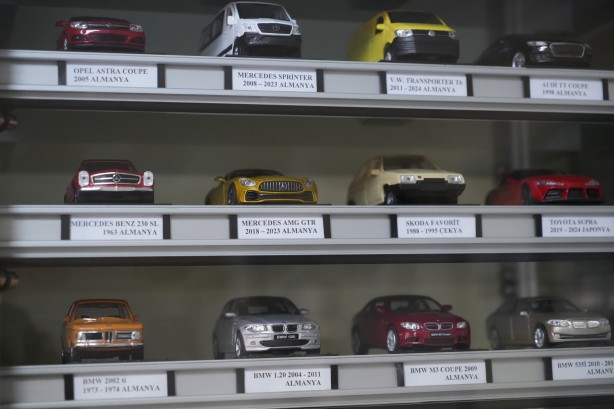 Foto - Bir oyuncakla başladı! Yüzlerce koleksiyon sahibi oldu