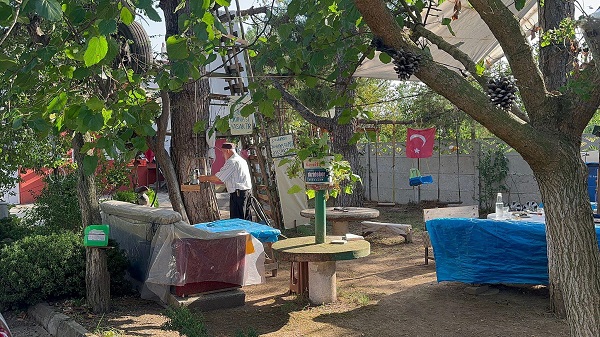 Foto - Bir rüya gördü soluğu mezarlıkta aldı