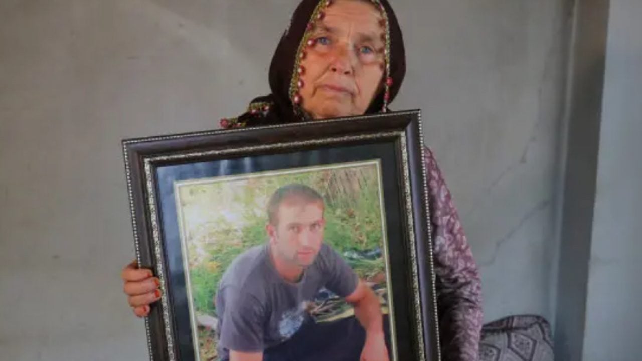 Bir saat diye çıkıp 14 senedir dönmedi! İki arkadaş sırra kadem bastı!