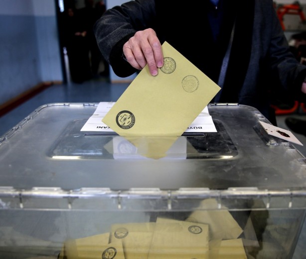Foto - Bir seçim anketi sonucu daha yayımlandı! Yeniden Refah Partisi'nden Saadet'e büyük şok