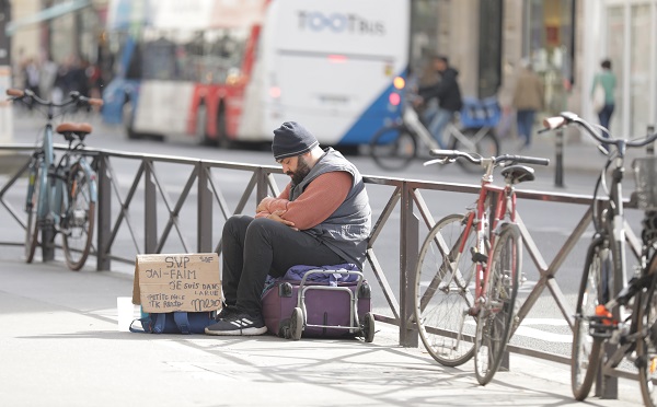 Foto - Bir senede yüzde 10 arttı! Medeni Avrupa'da insanlar sokakta yaşıyor