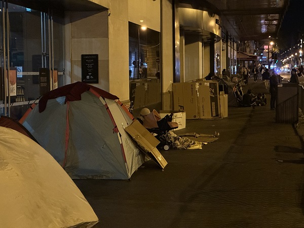 Foto - Bir senede yüzde 10 arttı! Medeni Avrupa'da insanlar sokakta yaşıyor