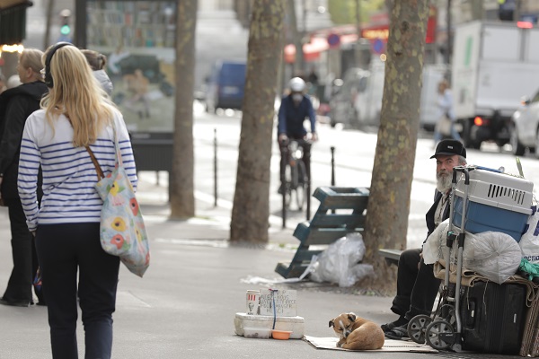 Foto - Bir senede yüzde 10 arttı! Medeni Avrupa'da insanlar sokakta yaşıyor
