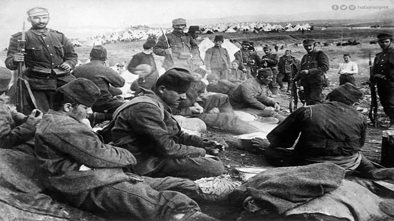 Foto - Bir subayın ihaneti! Önce şehri ve Türk askerlerini düşmana teslim etti, sonra oğlu o ülkeye büyükelçi oldu!