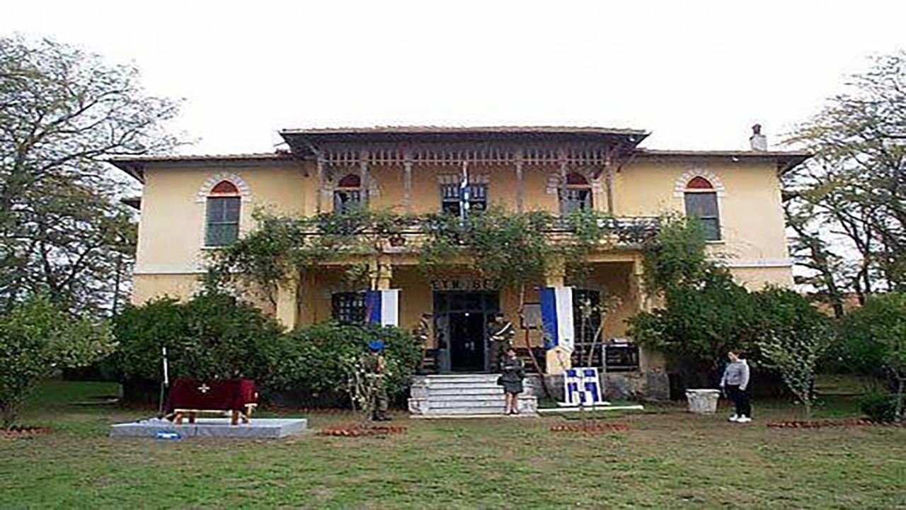 Foto - Bir subayın ihaneti! Önce şehri ve Türk askerlerini düşmana teslim etti, sonra oğlu o ülkeye büyükelçi oldu!