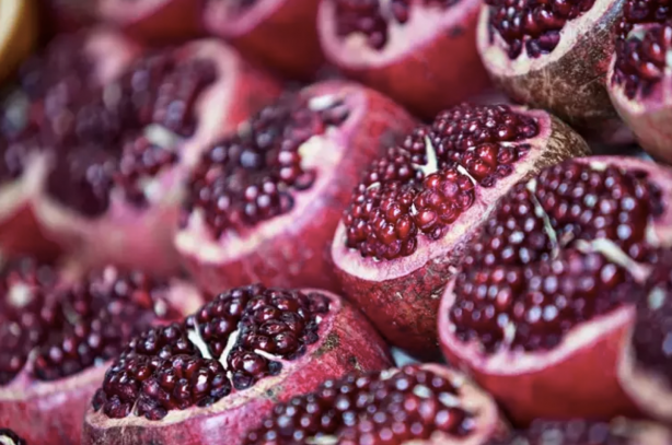 Foto - Bir tek ölüme çaresi yok! Kuran-ı Kerim'de adı birçok defa geçiyor! Bu meyve Türkiye'de pazarda, markette yerini aldı! 