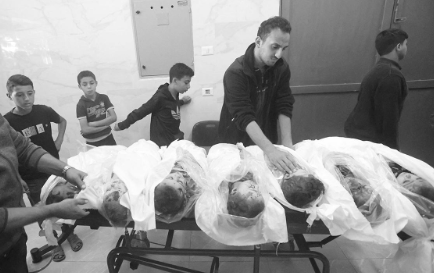 Foto - Bir tek tasmaları eksik! Siyonizm’in gönüllü köleleri