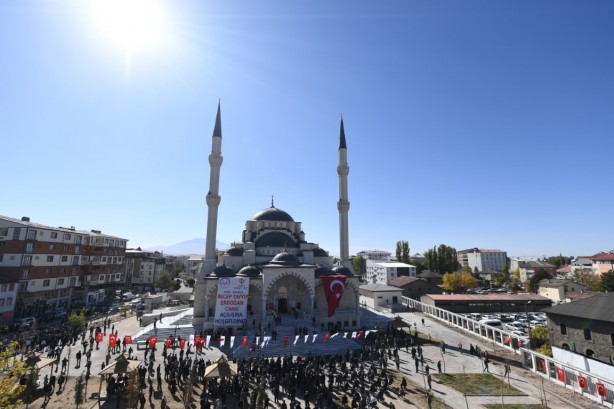 Foto - ‘Bir Tuğla da Benim Olsun’ kampanyasında müthiş sonuç