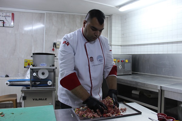 Foto - Bir türlü kıvamı tutturamıyor musunuz? İşte leziz köftenin sırrı