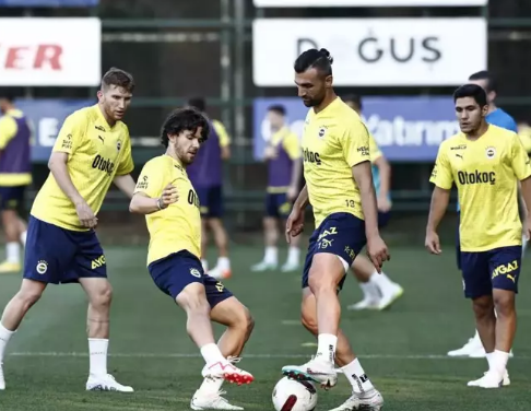 Foto - Bir türlü tutmuyor, tutmuyor, tutmuyor... Fenerbahçe'de Maribor maçı öncesi yine şok!