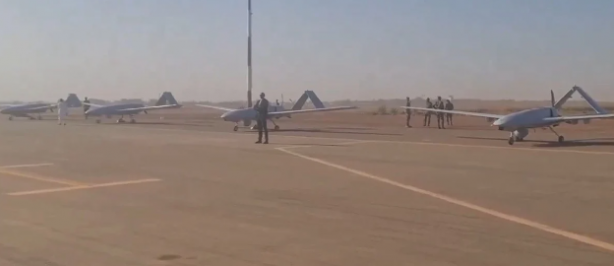 Bir ülke daha Türkiye'den Bayraktar TB2 SİHA satın aldı! SİHA'ların gelişini büyük bir törenle kutladılar