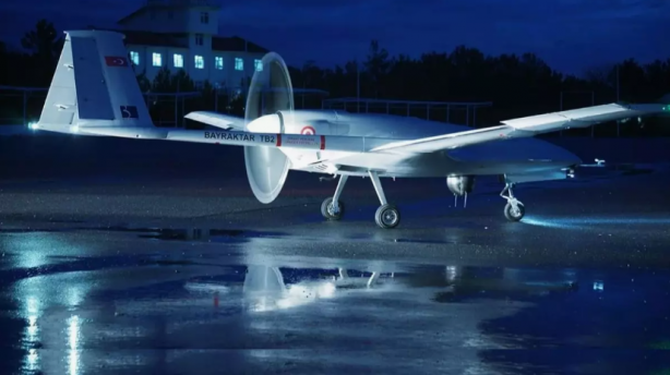 Foto - Bir ülke daha Türkiye'den Bayraktar TB2 SİHA satın aldı! SİHA'ların gelişini büyük bir törenle kutladılar