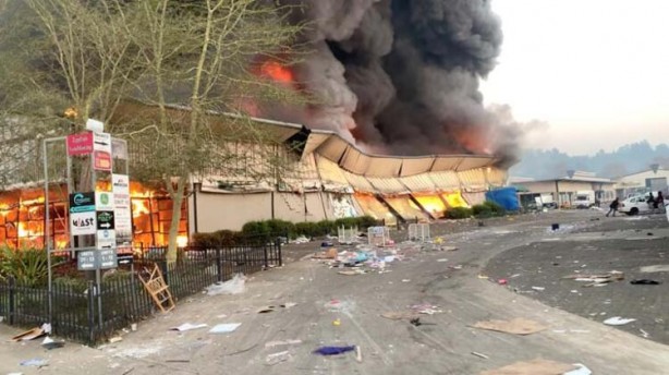 Foto - Bir ülke karıştı! ATM'ler patlatıldı, ordu sokaklara indi