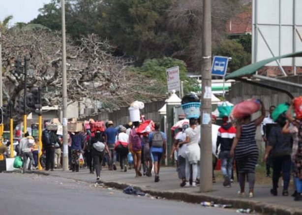 Foto - Bir ülke karıştı! ATM'ler patlatıldı, ordu sokaklara indi
