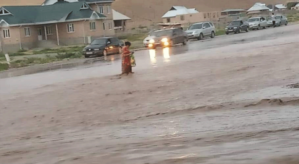 Foto - Bir ülkeyi daha sel vurdu! 1 ölü