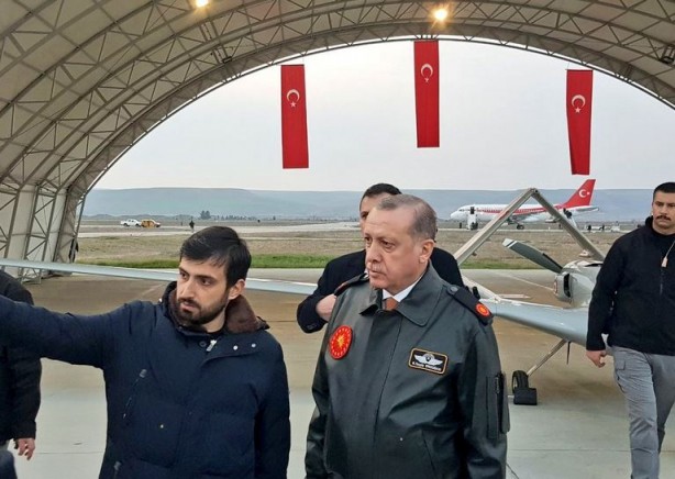 Foto - Bir ülkeyi Türkiye korkusu sardı! Halk korkudan sığınaklara kaçabilir: Erdoğan'ın drone ordusu var