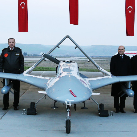 Foto - Bir ülkeyi Türkiye korkusu sardı! Halk korkudan sığınaklara kaçabilir: Erdoğan'ın drone ordusu var