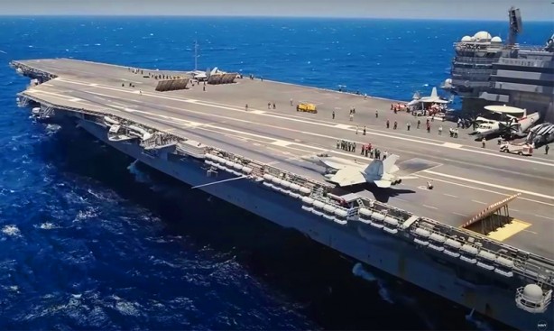 Foto - Bir ve iki derken şimdi üçüncü uçak gemisi! Denizdeki yarış ilk hangi ülkeyi yakacak?
