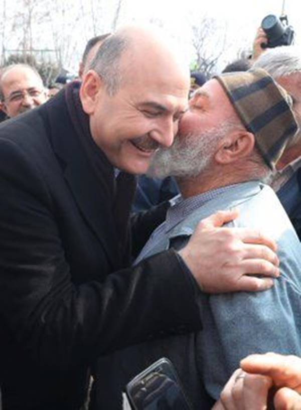 Bir yanda Ekrem İmamoğlu, diğer yanda Süleyman Soylu! Aradaki farkları bulun