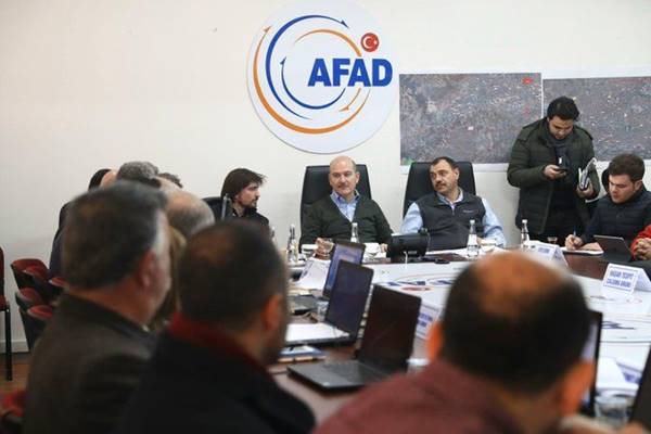 Foto - Bir yanda Ekrem İmamoğlu, diğer yanda Süleyman Soylu! Aradaki farkları bulun