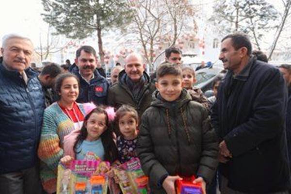 Foto - Bir yanda Ekrem İmamoğlu, diğer yanda Süleyman Soylu! Aradaki farkları bulun
