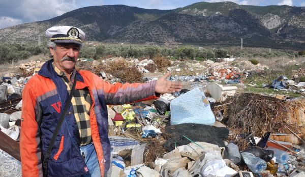 Foto - Bir zamanlar futbol sahasıydı şimdi çöplük oldu
