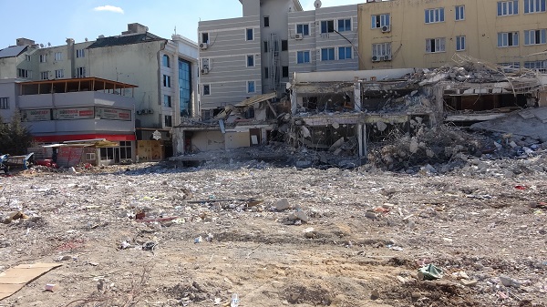 Foto - Bir zamanlar şehre gelenleri konuk ediyordu! Bu binalar adeta un ufak oldu