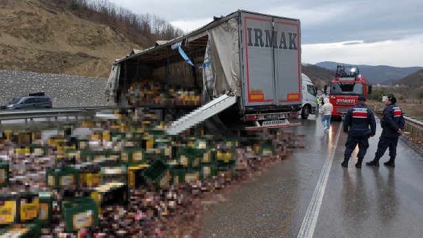 Foto - Bira taşırken canından oluyordu! Burası meyhane değil karayolu